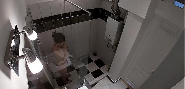  HIDDEN CAM - Spying my sister in the shower